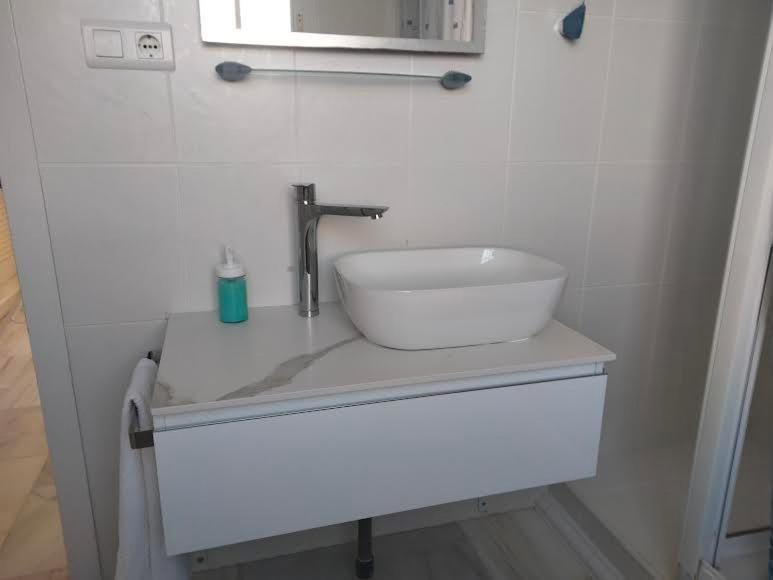 Apartamento Primera Linea De Playa Manilva Esterno foto